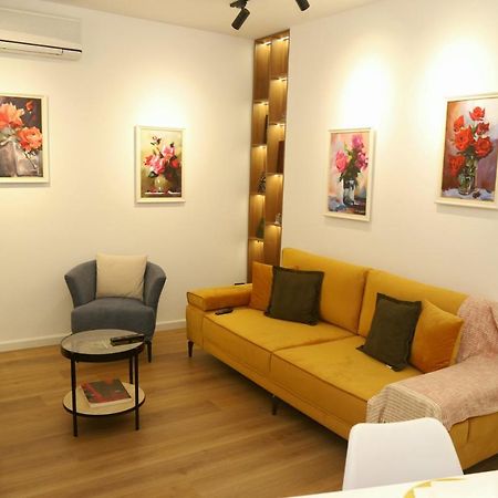 Mjolly Apartment 地拉那 外观 照片