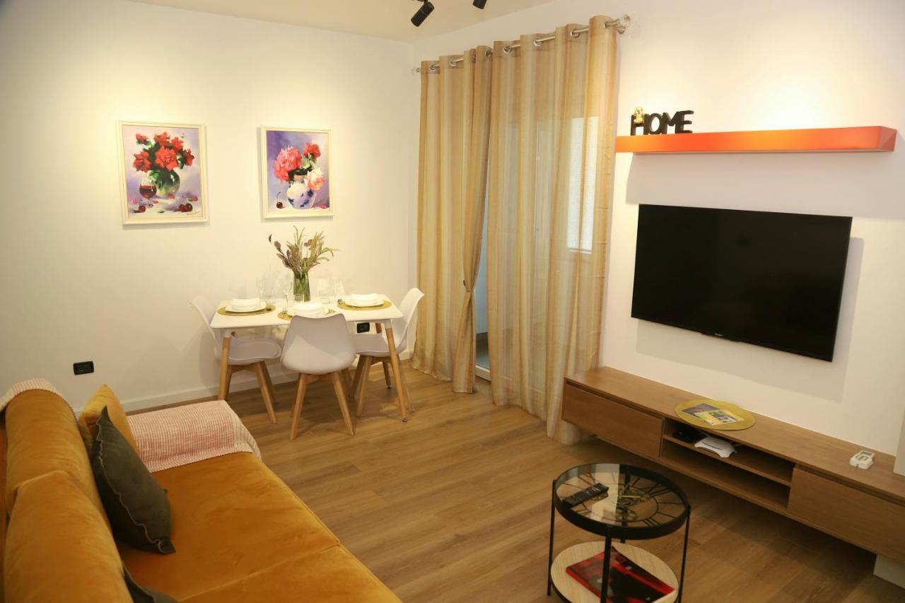 Mjolly Apartment 地拉那 外观 照片